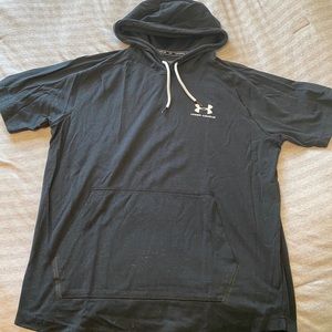 Men’s short sleeve hoodie t-shirt